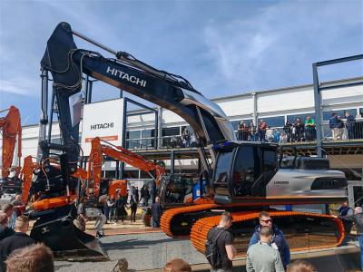 Hitachi palielina investīcijas pētniecībā un attīstībā