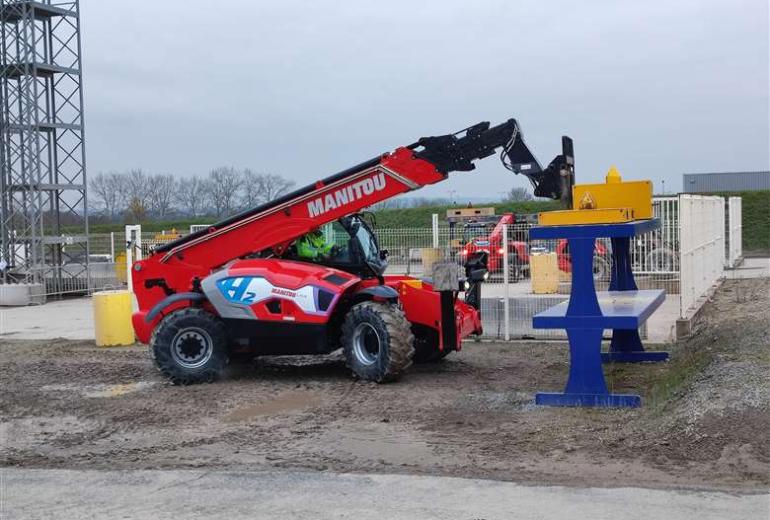 Manitou ūdeņraža teleskopiskā iekrāvēja prototips