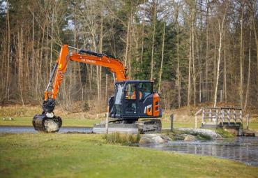 Hitachi papildina Zaxis-7 klāstu ar kompaktajiem ekskavatoriem