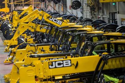 JCB izveido vēl 200 pastāvīgās darba vietas