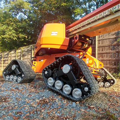 JLG iepazīstina ar Quad Tracks